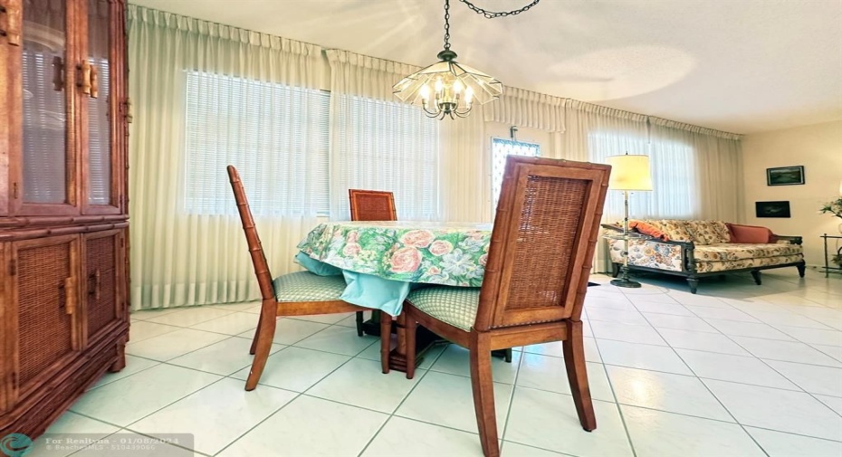 Table Opens Up