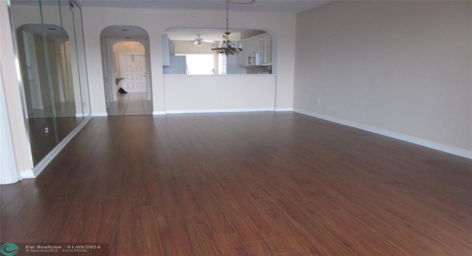 LIVING ROOM/DINING AREA