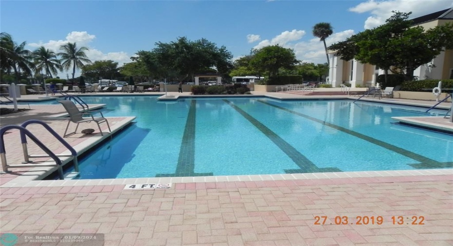 OUTDOOR LAP POOL
