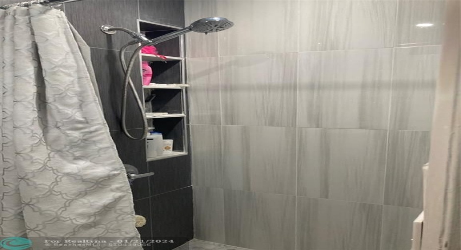 2ND BATHROOM