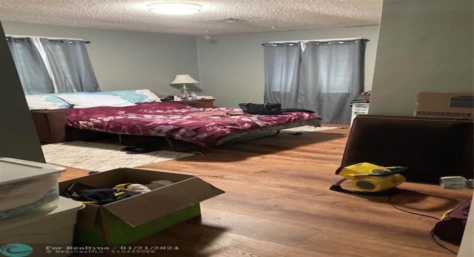 MASTER BEDROOM
