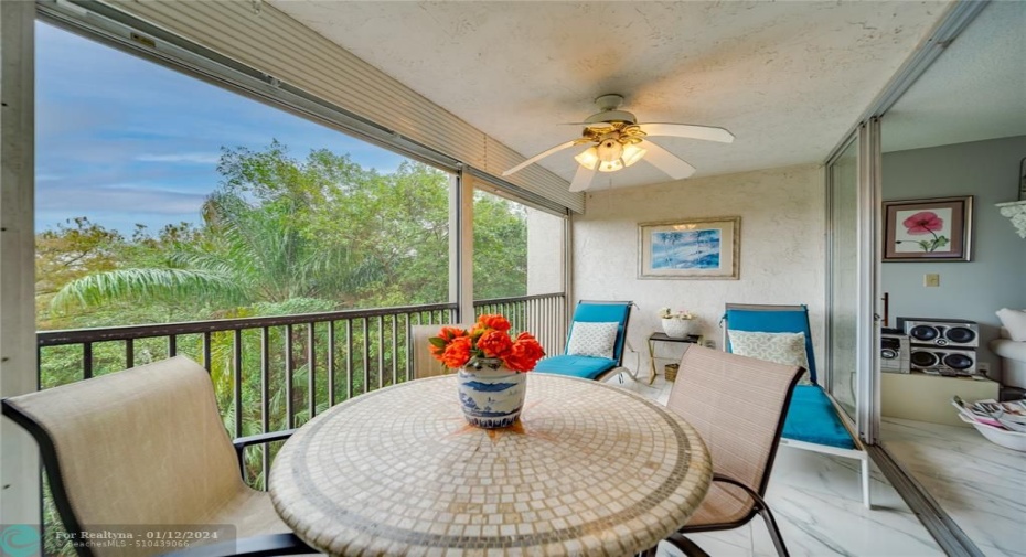SCREENED BALCONY