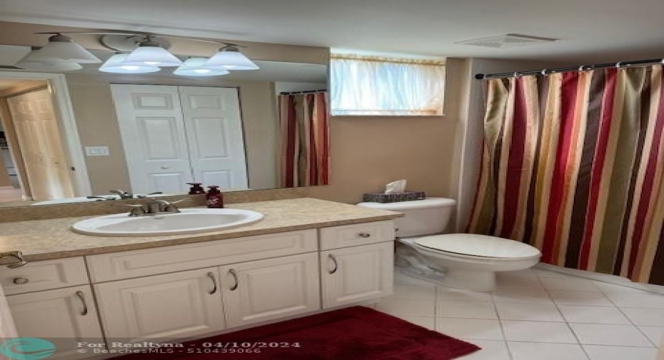 2nd Bathroom