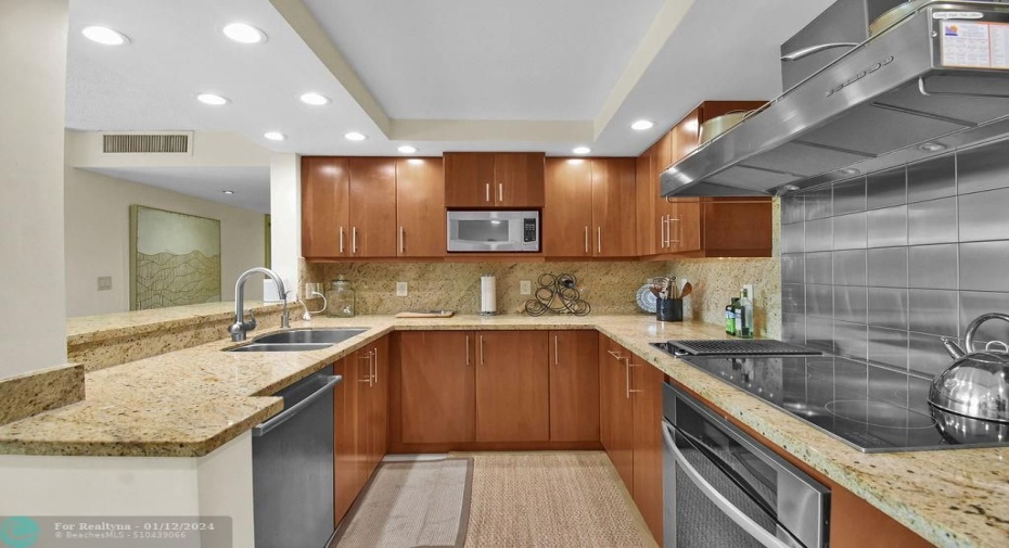Commercial Style Vented Hood