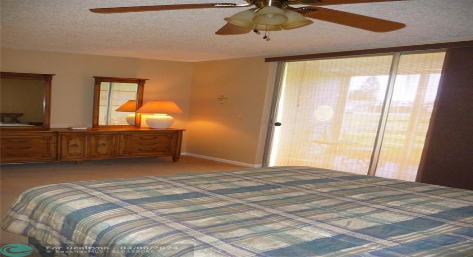 MAIN BEDROOM