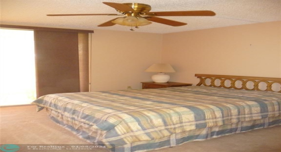 MAIN BEDROOM