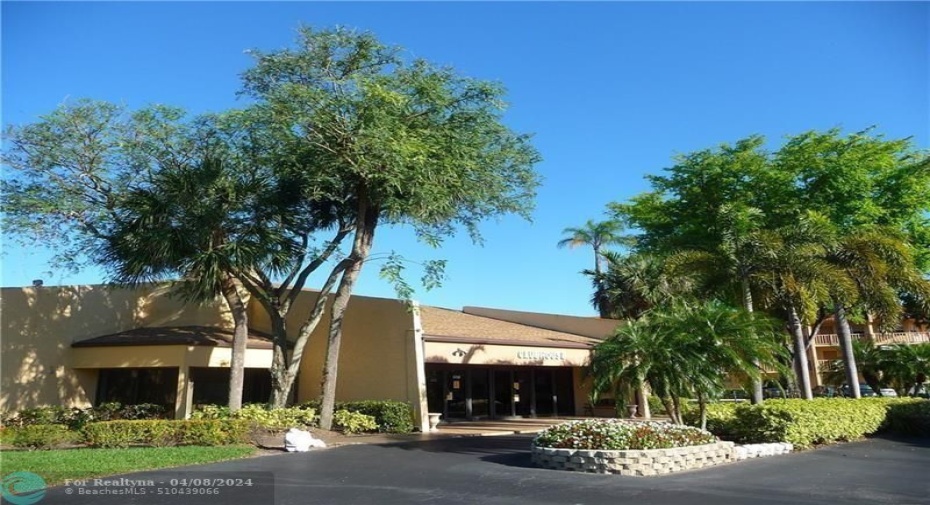 CLUBHOUSE;EXERCISE ROOM,CLUB ROOMS,MANAGER CONDO OFFICE