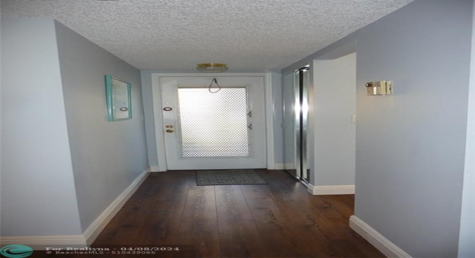 FOYER