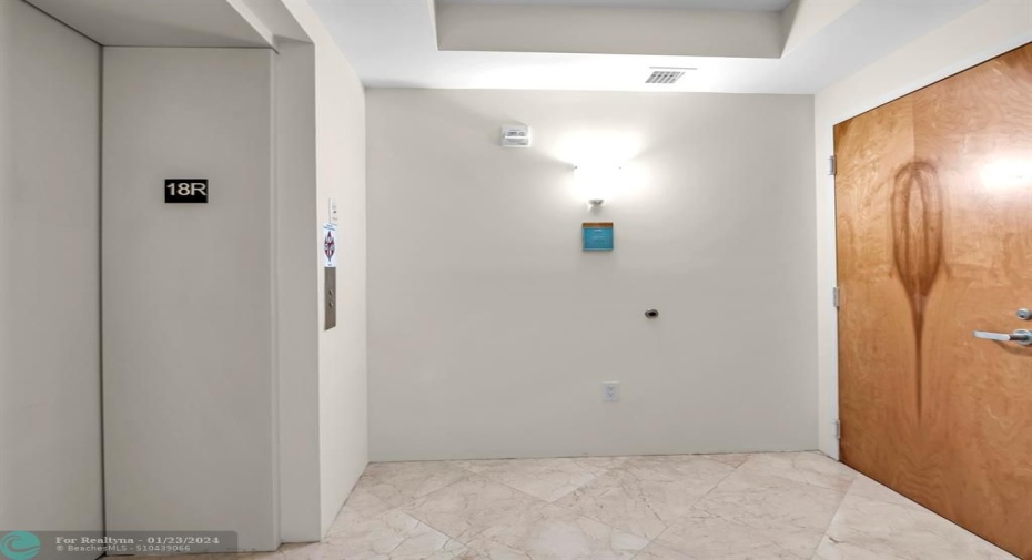 Private Elevator & Entrance tp Unit