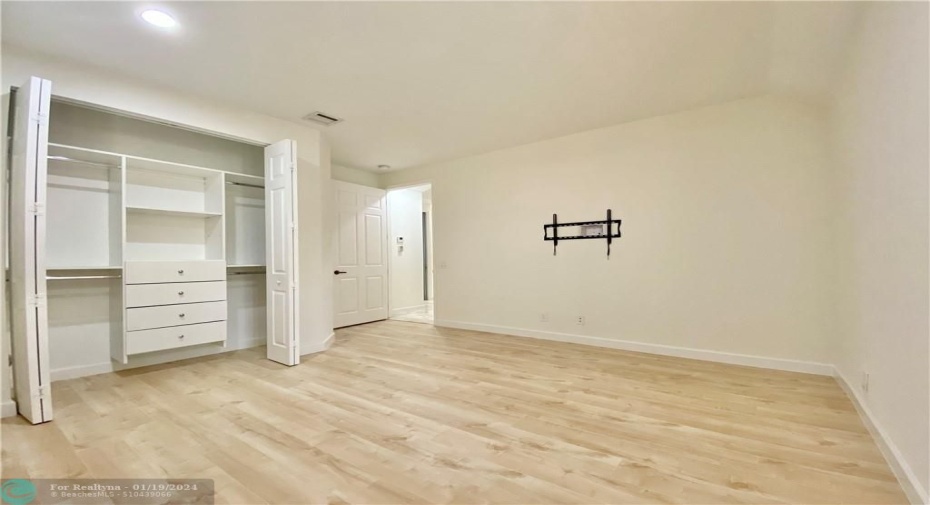 Second bedroom