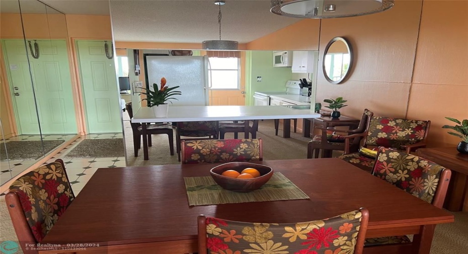 Dining Area comfortably can seat 6-8 people for dining.