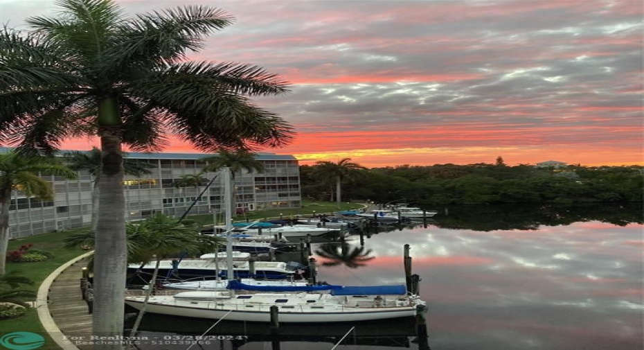 Breathtaking sunsets daily!