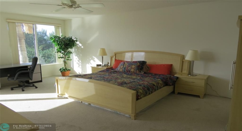 MAIN BEDROOM