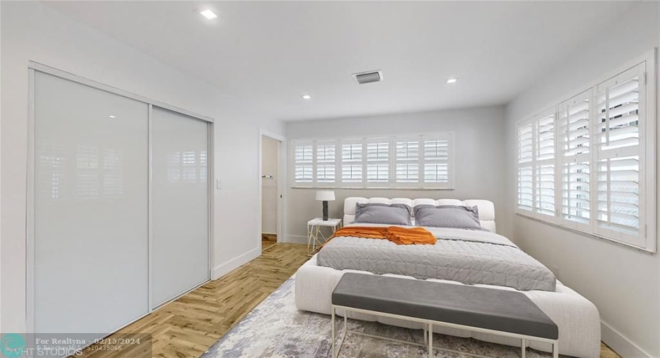 Primary bed