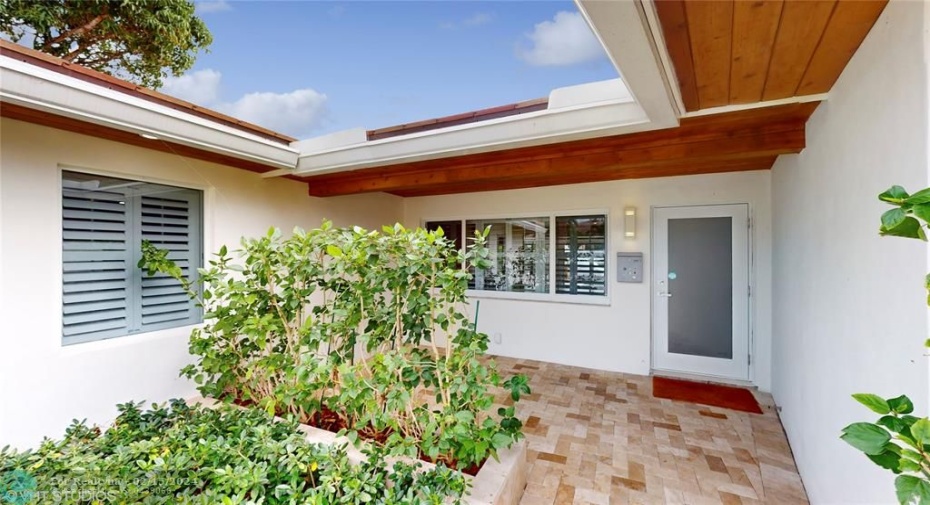Secluded front patio