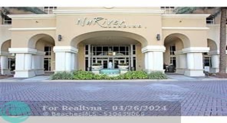 Exquisite entry to NuRiver Landing.