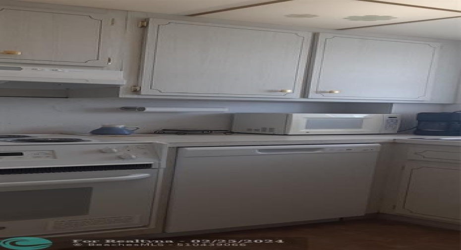 Large Kitchen