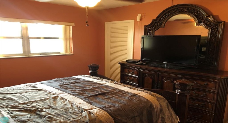 Guest bedroom