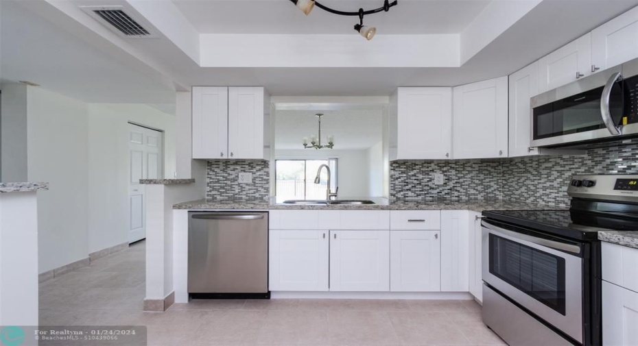 Kitchen - Large Open Kitchen