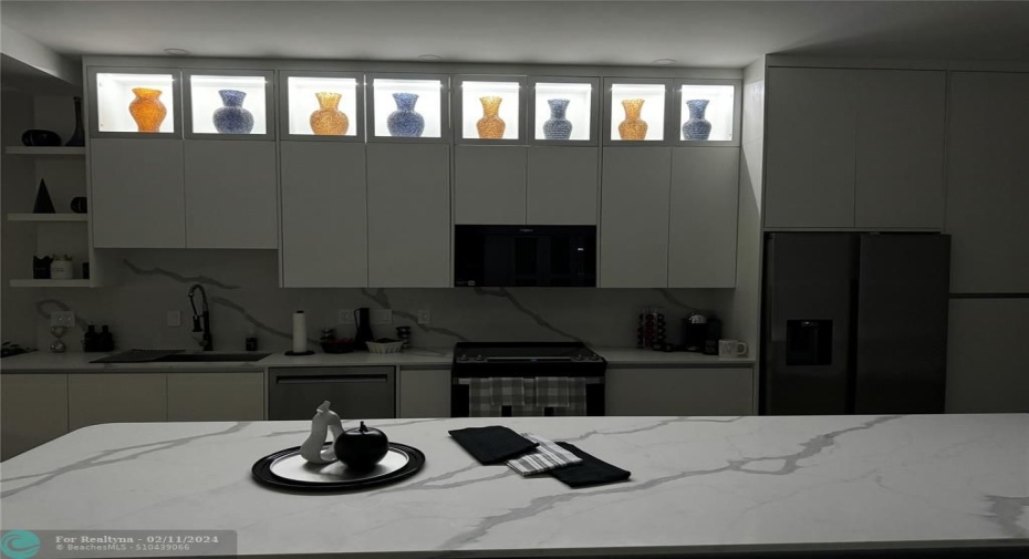 Fancy Custom Display Cabinets