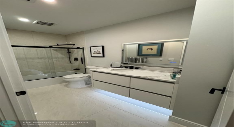 Under Cabinet Lighting