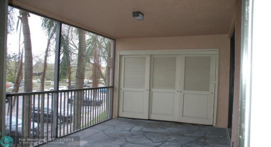 Screened balcony