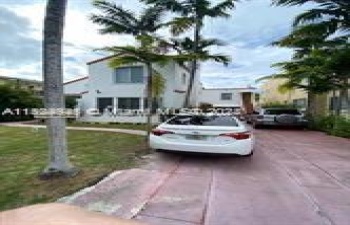 GREAT LOCATION IN THE CORAL GABLES RESIDENTIAL AREA