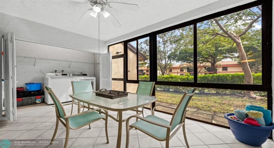 Enclosed Patio and Washer/Dryer