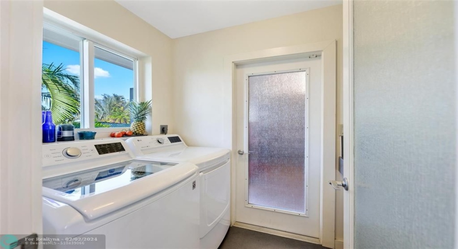 INDOOR LAUNDRY