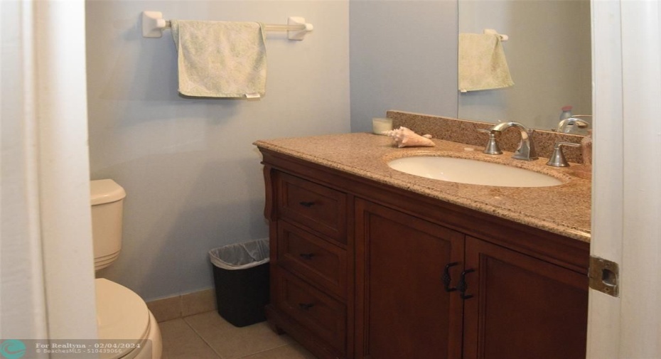 1/2 bath