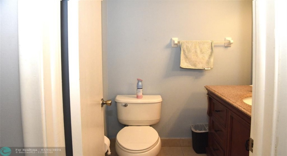 1/2 bath