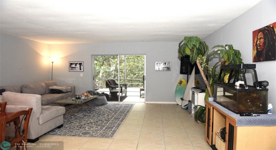 Living/dining room