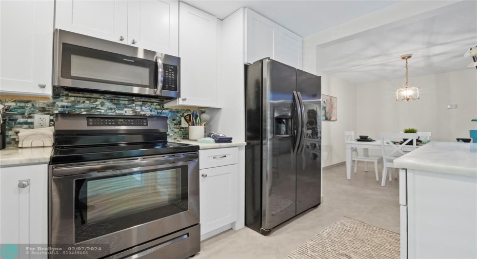 kitchen w/ new appliances