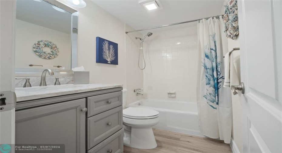 2nd bathroom