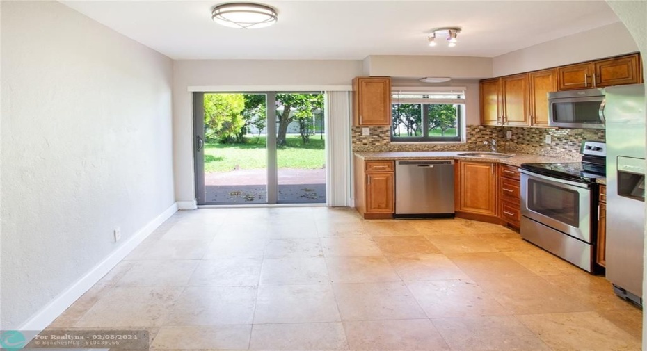 kitchen & dining