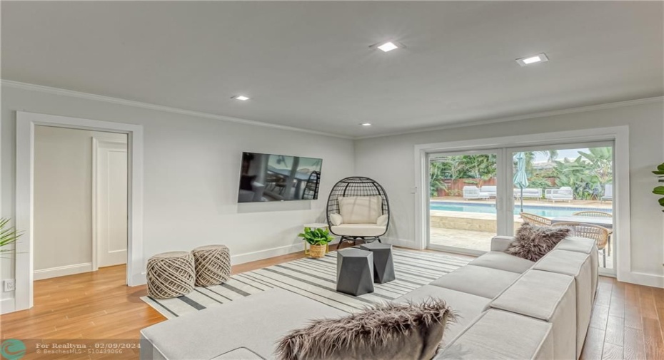 Open layout fully appointed eat in kitchen with island for 4, stainless steel refrigerator with filtered water/ice maker, Keurig machine for pod or regular drip coffee, toaster, microwave, filtered water etc. Look on listing for a detailed list of everything located inside kitchen.