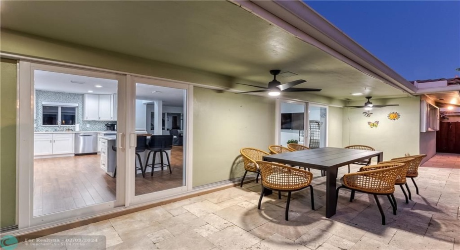 BBQ GRILL/ OUTDOOR DINING TABLE