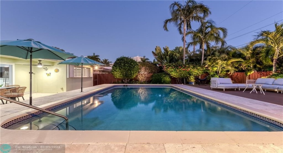 HEATED POOL