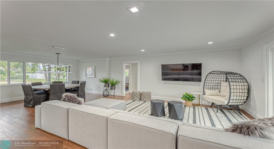FAMILY ROOM