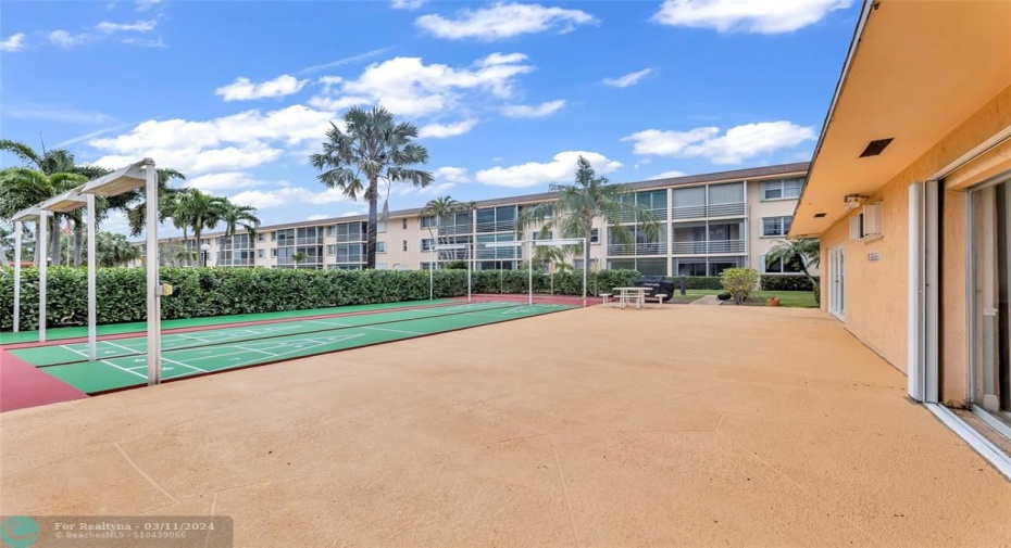 Shuffle board offered and property is meticulously maintained