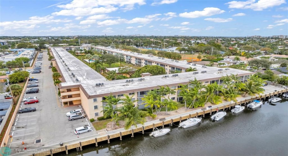 Boaters Paradise in desirable Lighthouse Point