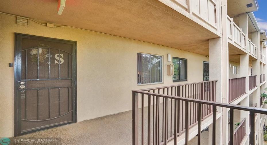 Breezeway to entrance
