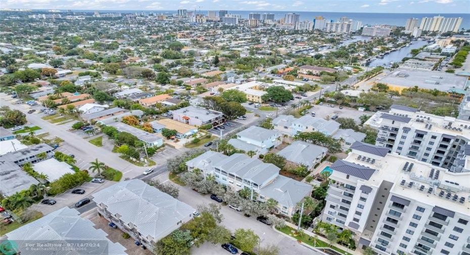 Walk to all neighborhood attractions.