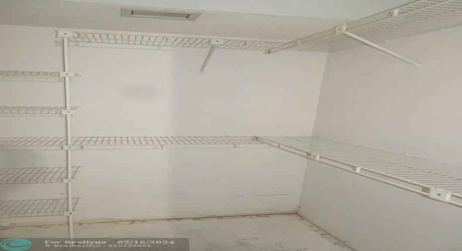 Walk-in closet