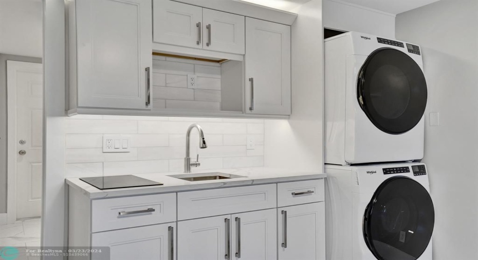 Kitchenette in Guest Suite