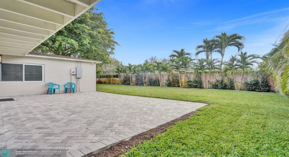 Large Rear Paver Patio