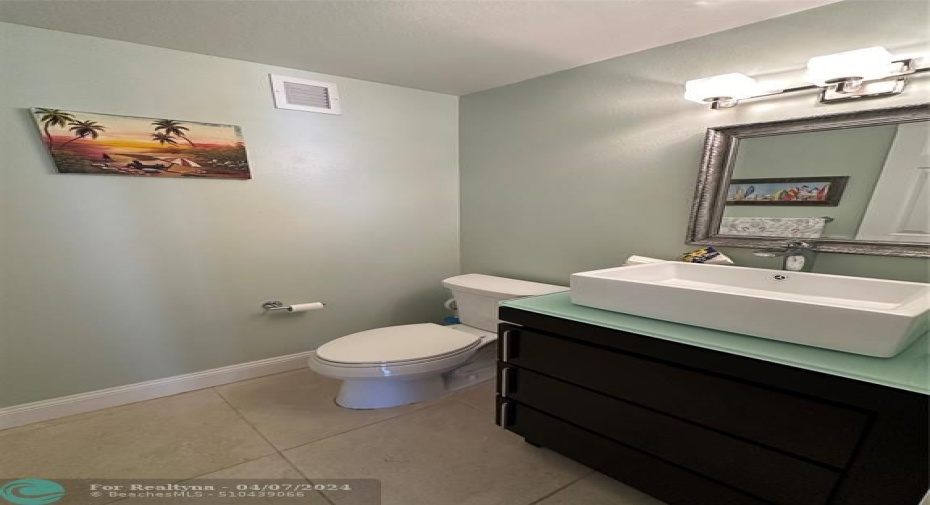 Guest Bath 1/2