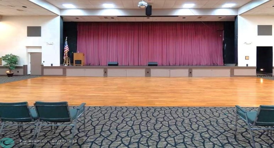 THEATER