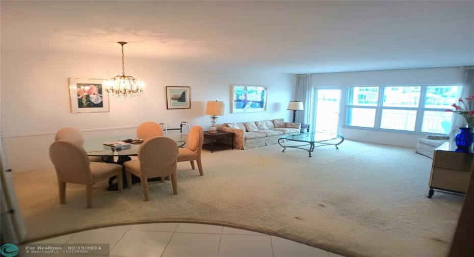 Living/Dining Area