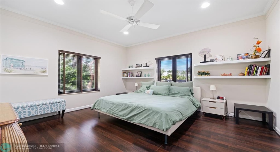 Bedrooms|Baths